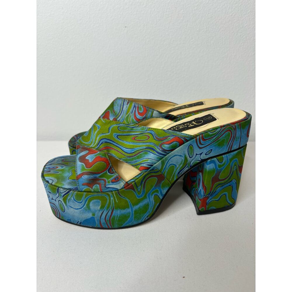 Groovy Platform Heels - Picture 5 of 6